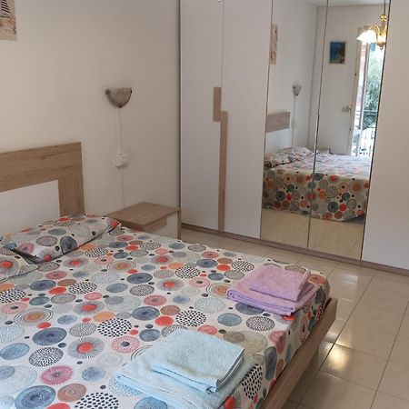 Noemi Apartment 5 Lands Paradise 레반토 외부 사진
