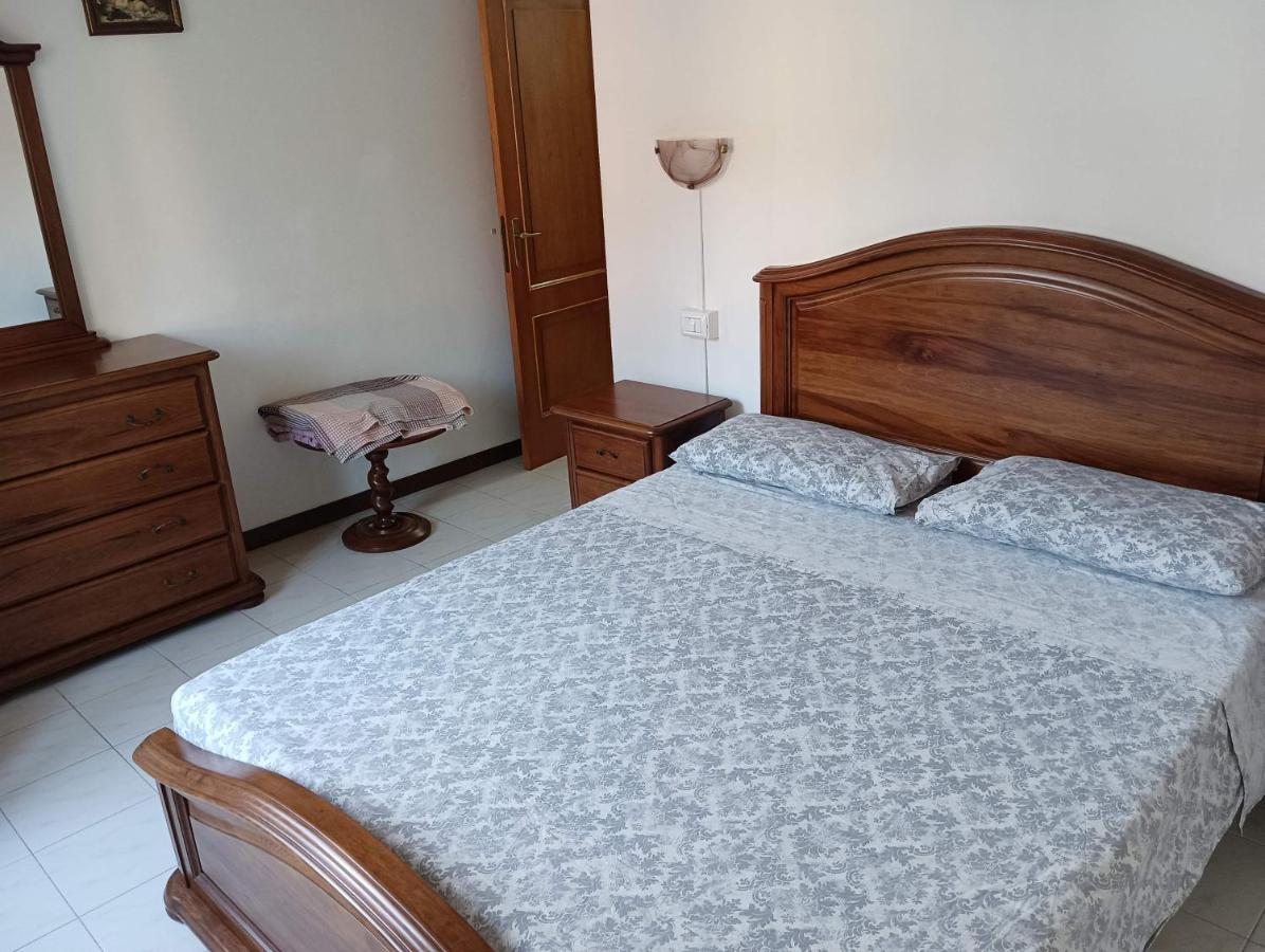 Noemi Apartment 5 Lands Paradise 레반토 외부 사진