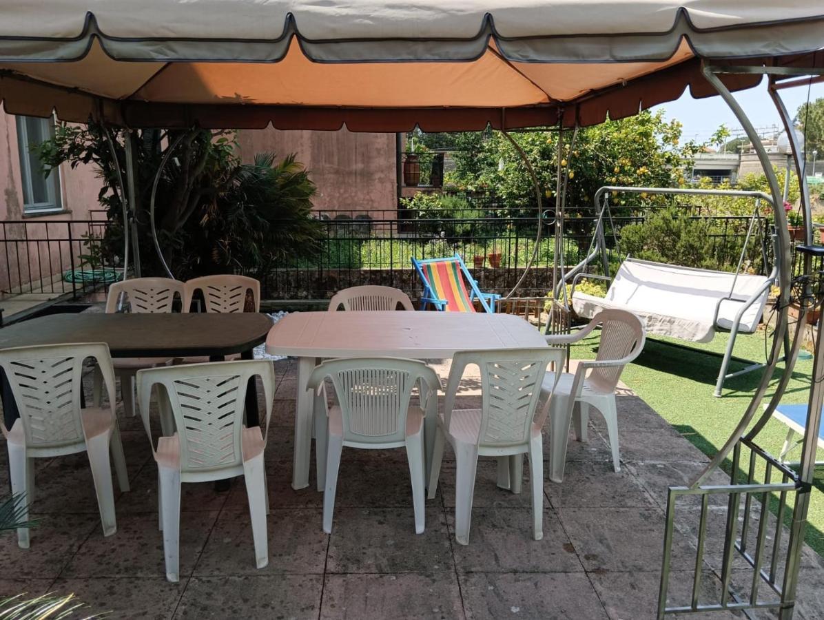 Noemi Apartment 5 Lands Paradise 레반토 외부 사진