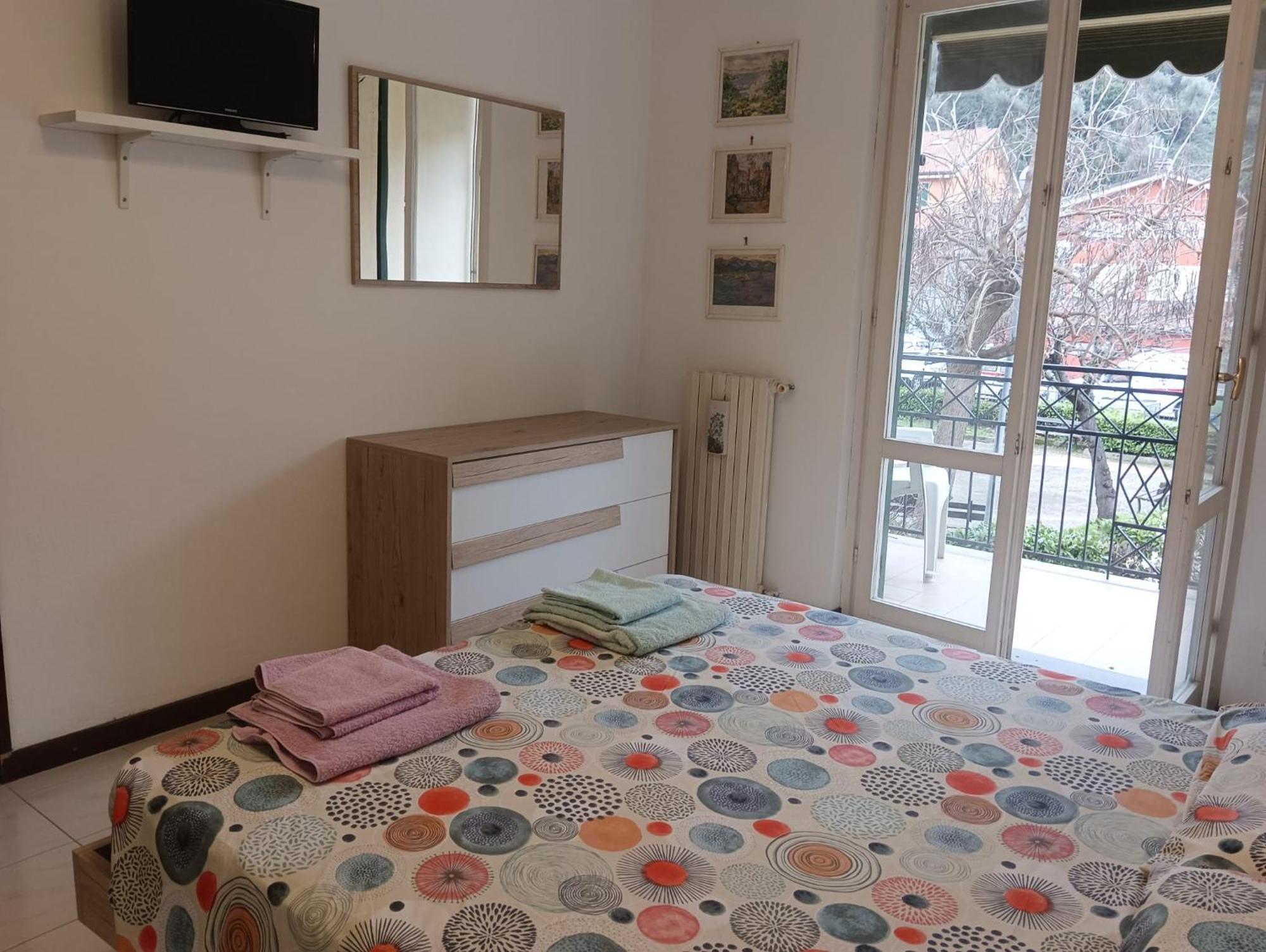 Noemi Apartment 5 Lands Paradise 레반토 외부 사진